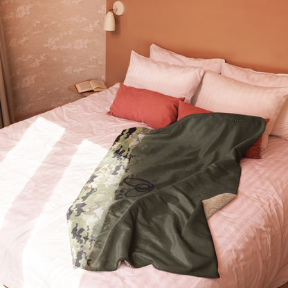 Epic Whizz® Camouflage-1_Sherpa Blanket